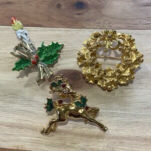3 Vintage Christmas Brooches Pins Avon Candle Reindeer Wreath Holiday Jewelry